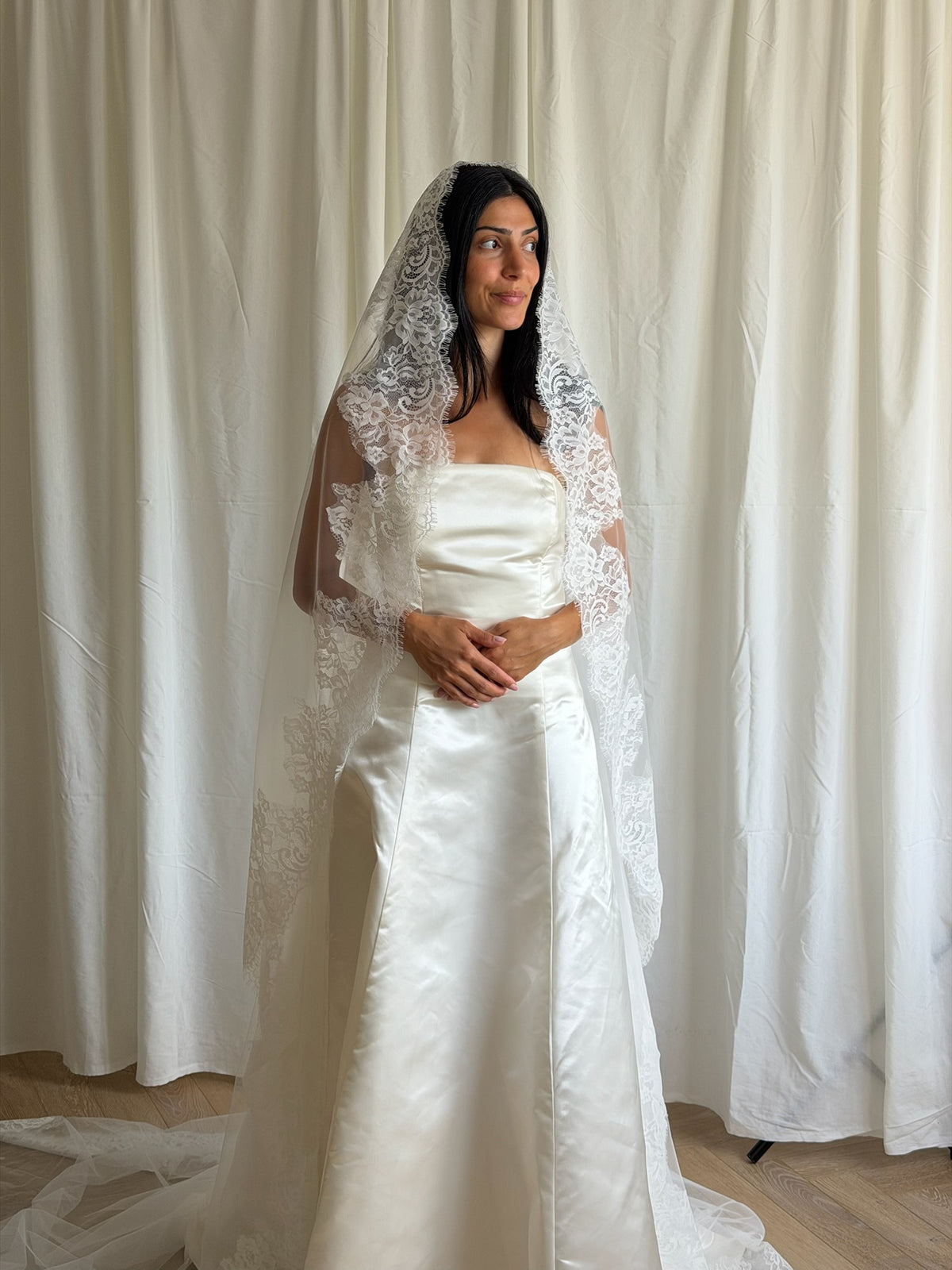 LACE TRIM MANTILLA VEIL (#7005)