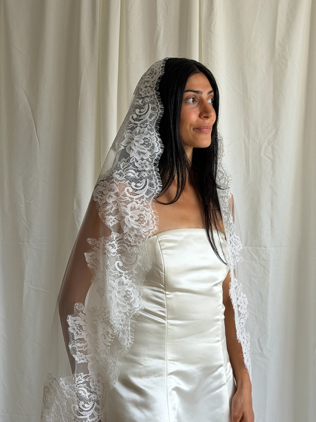 LACE TRIM MANTILLA VEIL (#7005)