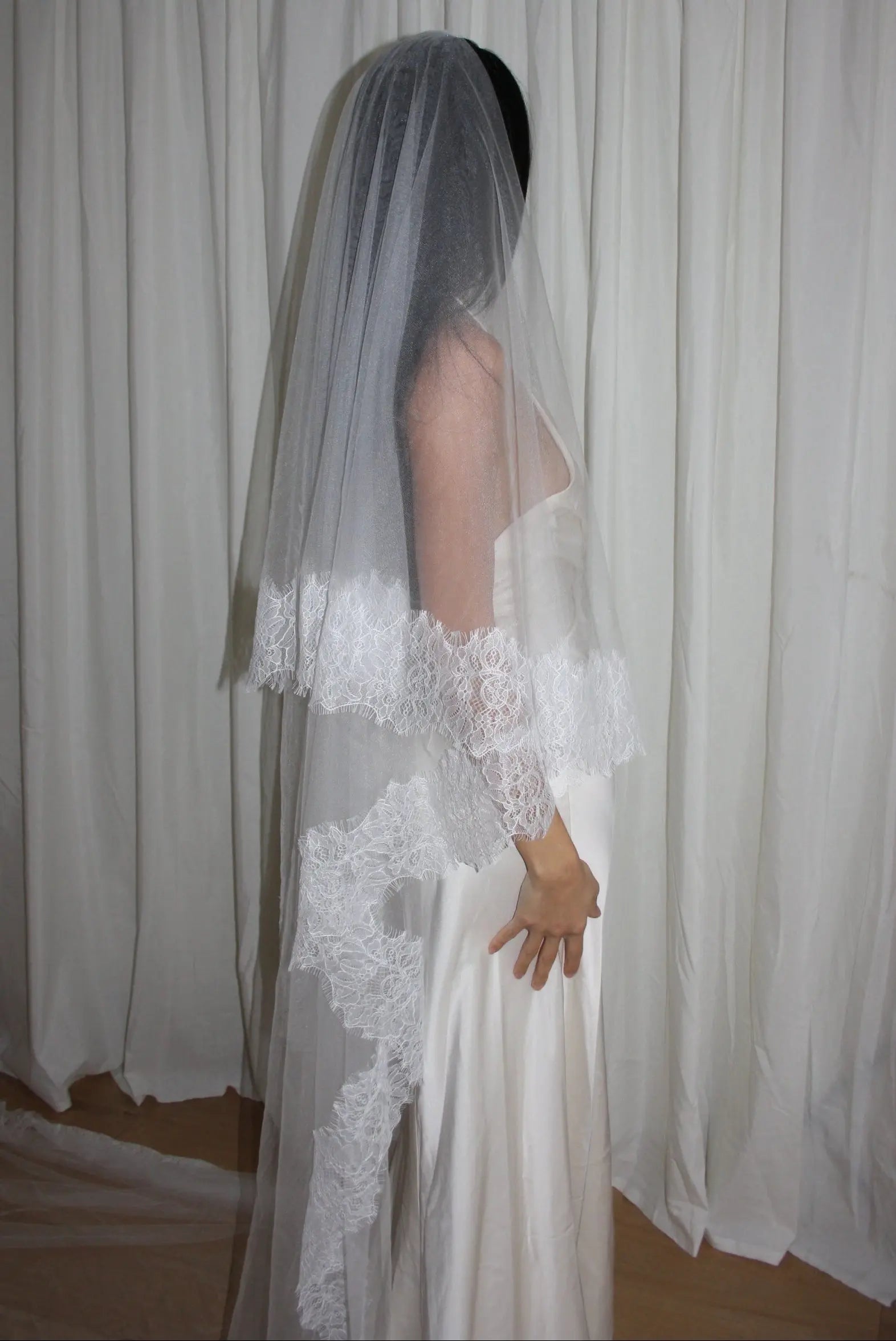 Lightweight drop veil for modern bride