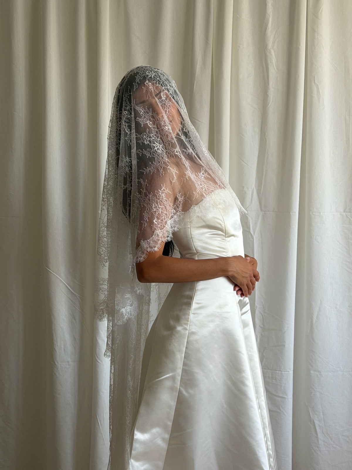 MINI SWEETHEART LACE DROP VEIL (#9003)
