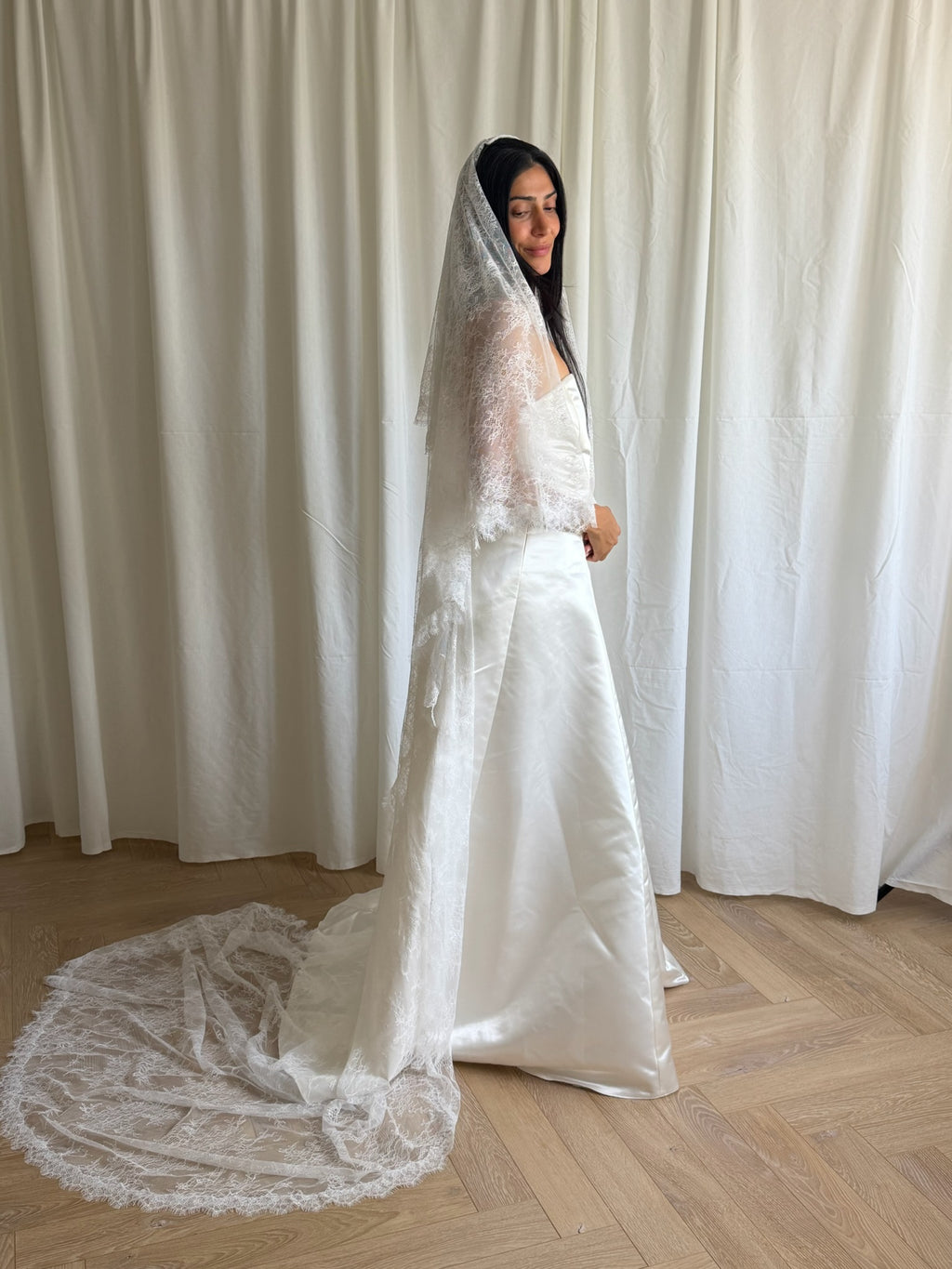 MINI SWEETHEART LACE DROP VEIL (#9003)