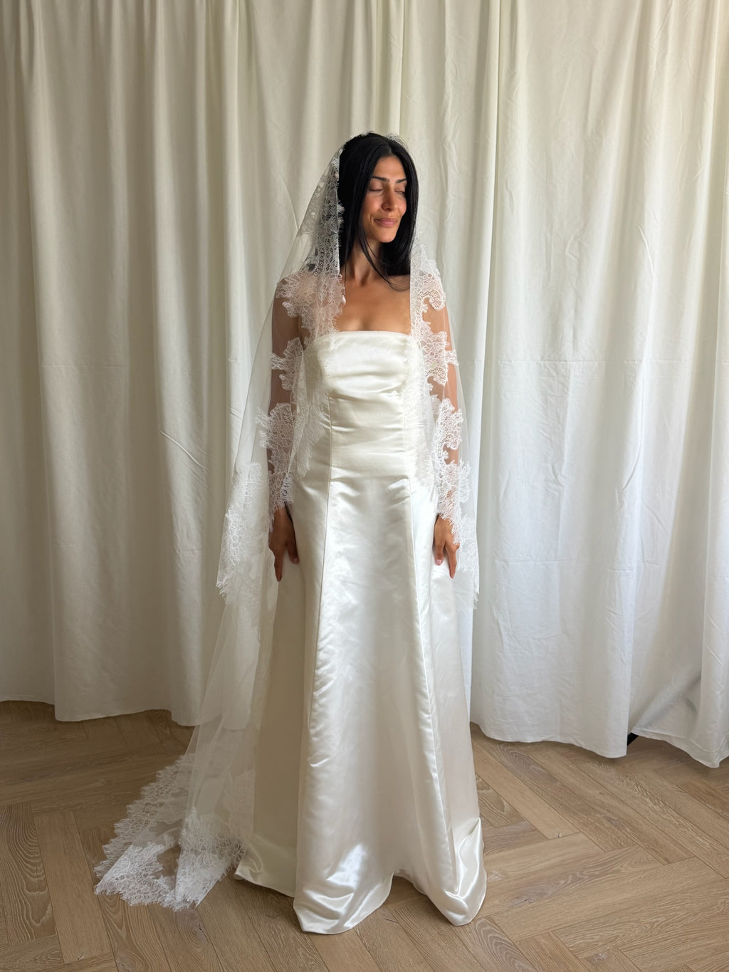 LACE TRIM MANTILLA VEIL (#7002)