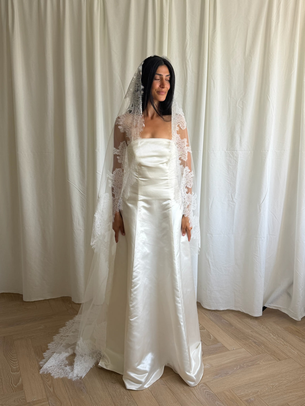 LACE TRIM MANTILLA VEIL (#7002)