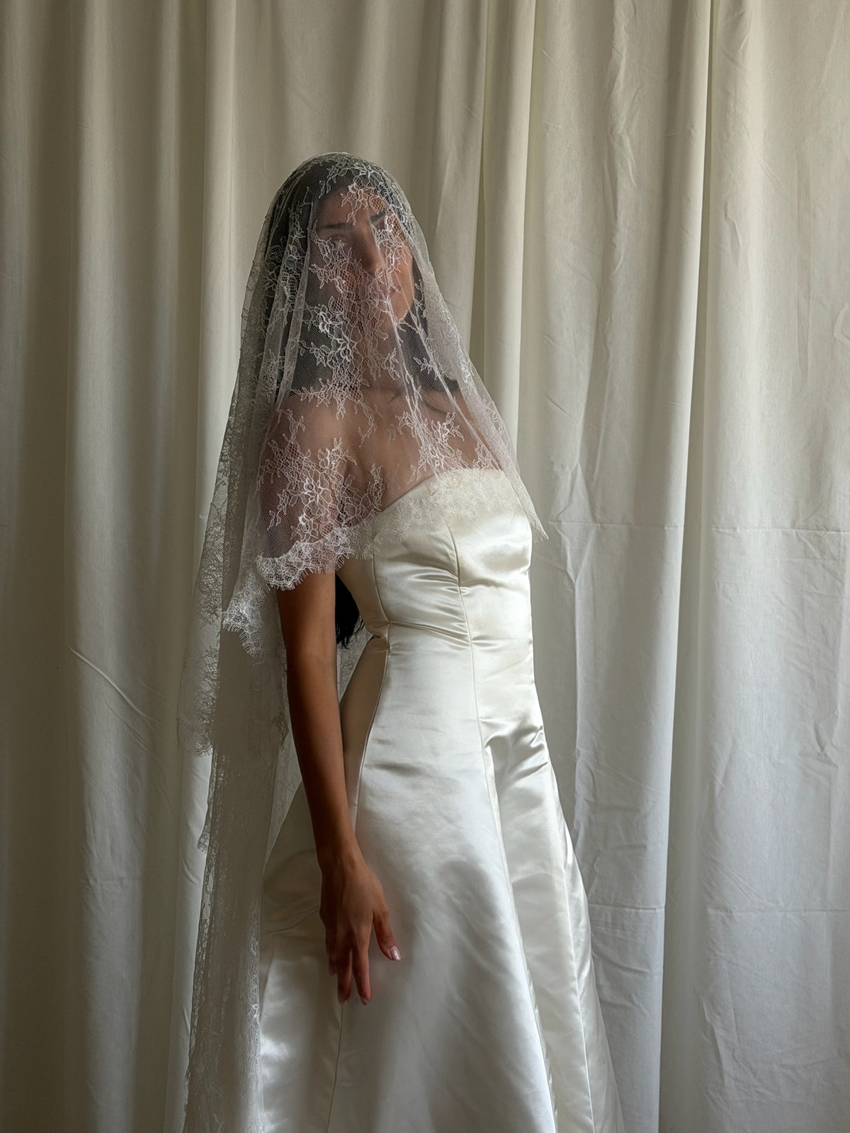 MINI SWEETHEART LACE DROP VEIL (#9003)