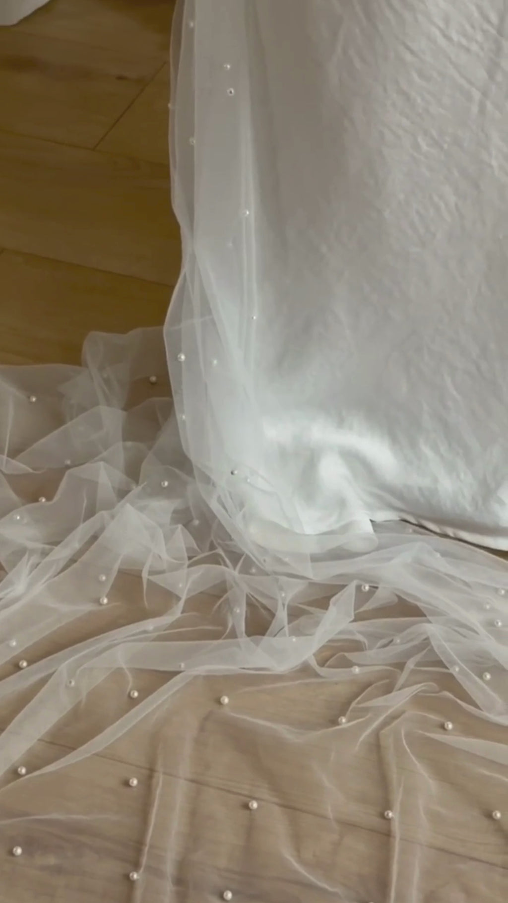 pearl drop blusher veil