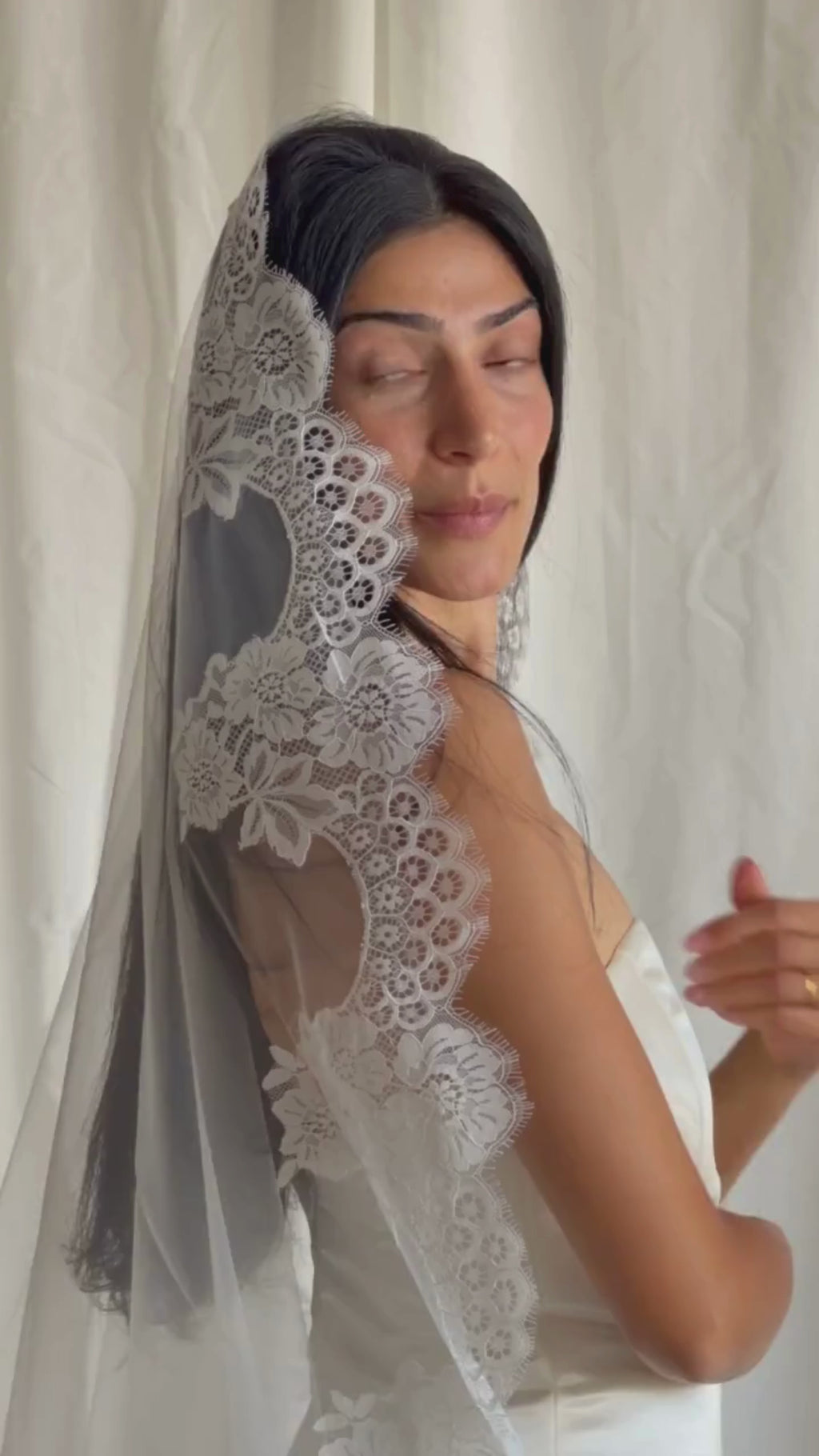 LACE TRIM MANTILLA VEIL (#7006)