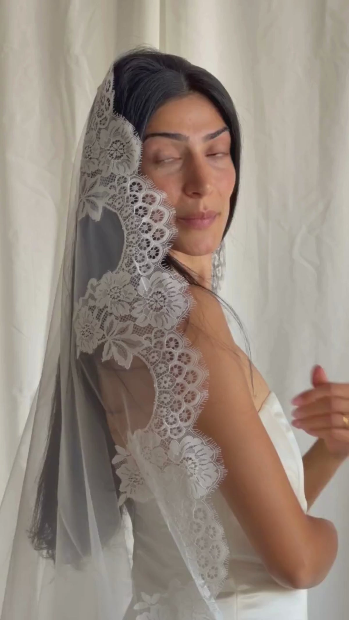 LACE TRIM MANTILLA VEIL (#7006)