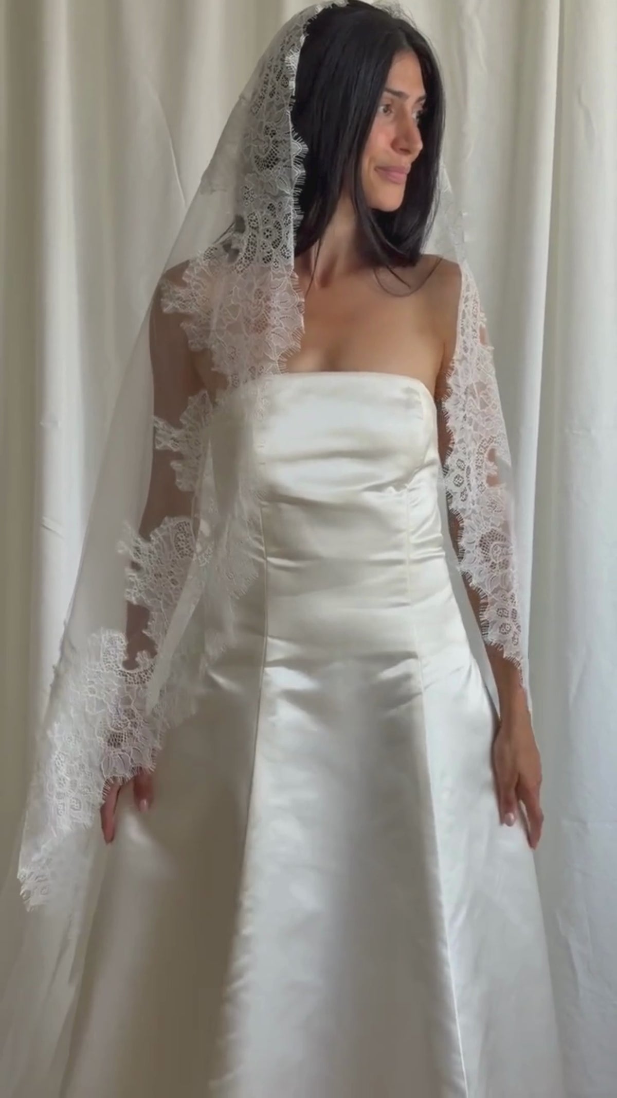 LACE TRIM MANTILLA VEIL (#7002)